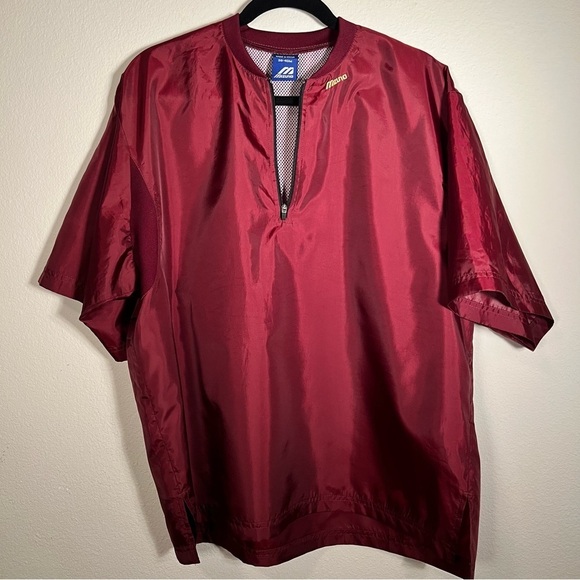 Mizuno Red Athletic Jersey with Zip-Up Neck and Relaxed Fit. Embroidered Logo. - Picture 1 of 11